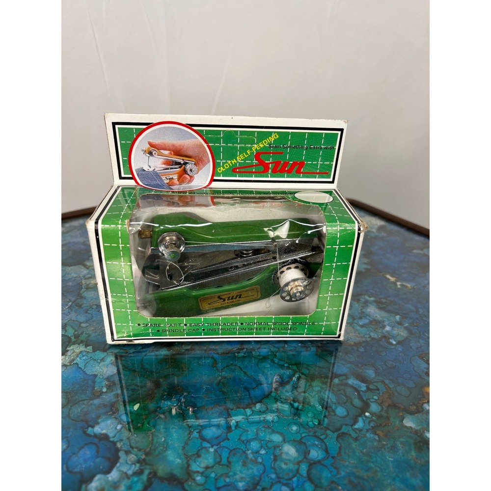 Vintage Sun Handheld Sewing Machine Cloth Self Feeding Stapler Style NIB